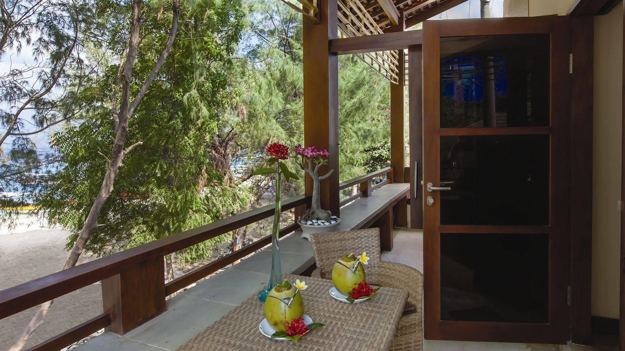 Gili Inn Джили Трауанган Екстериор снимка