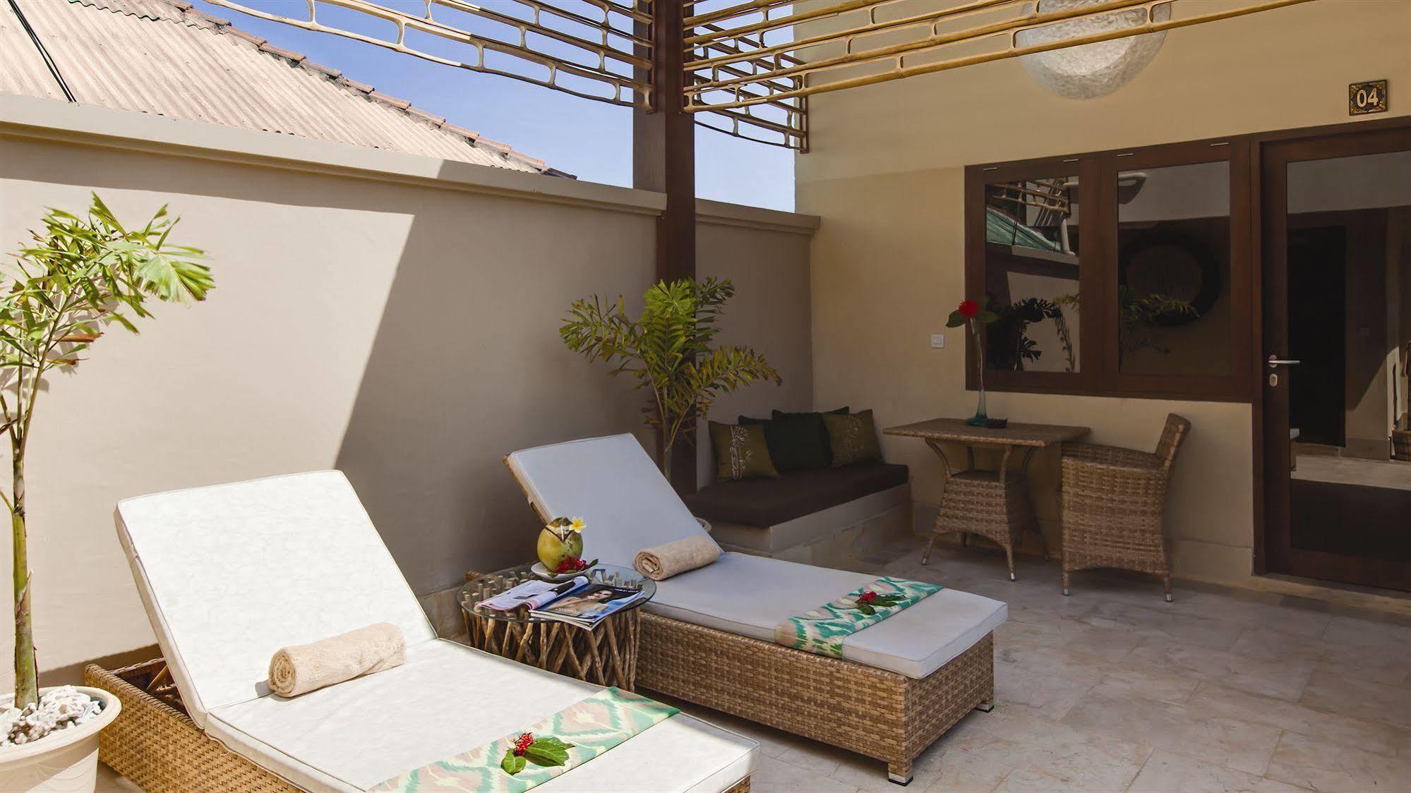 Gili Inn Джили Трауанган Екстериор снимка